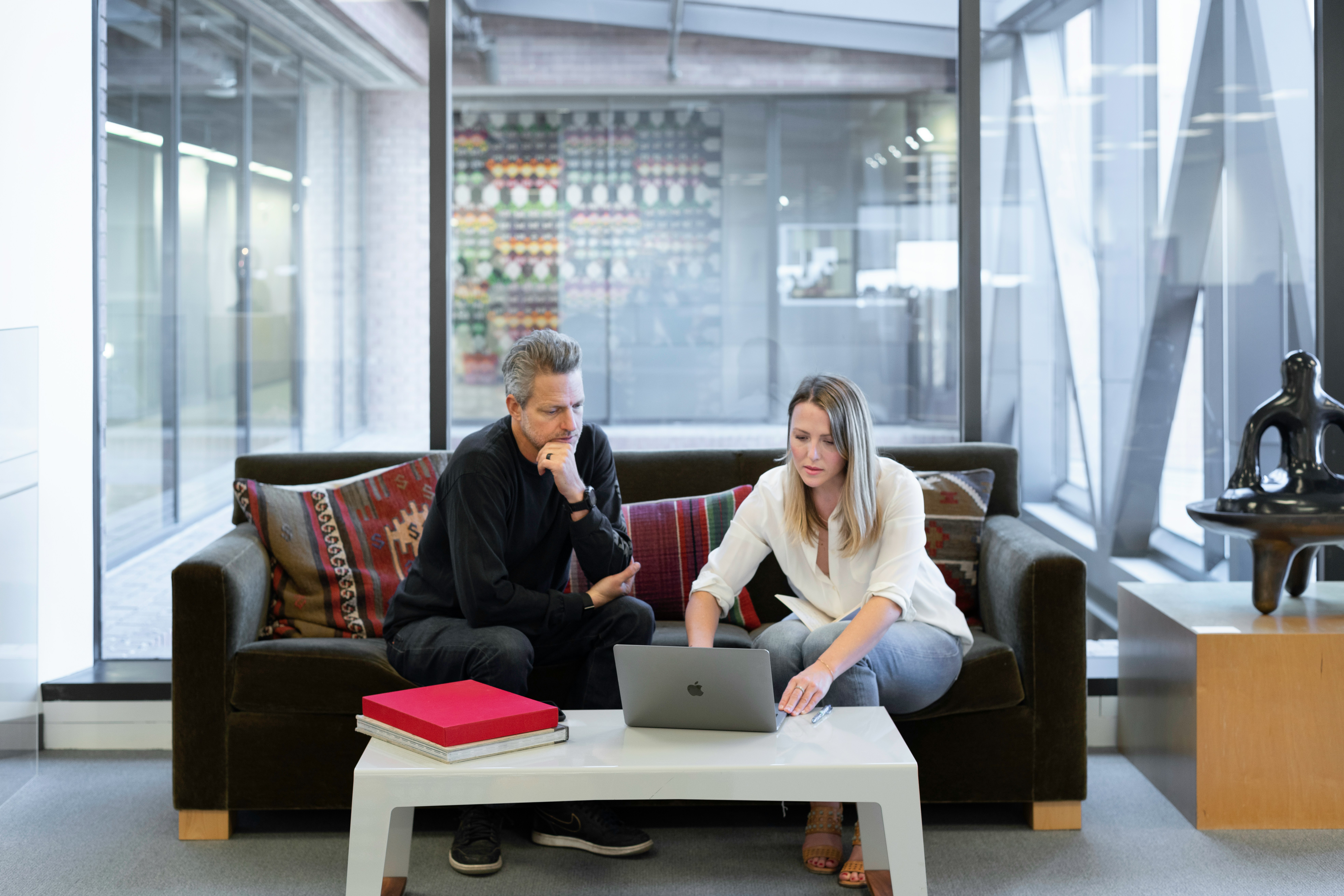Face-to-face marketers working together